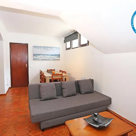 Apartment V - Seacliff *