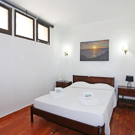 Apartment V - Seacliff