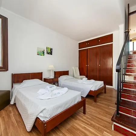 Apartment V - Seacliff
